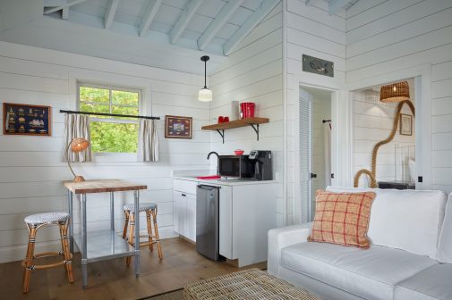 web_highres_salt_1bedrm_kitchenette_92565-1