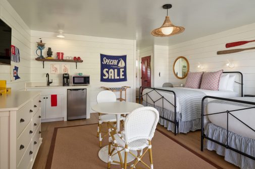 web_highres_salt_queenqueen_92408