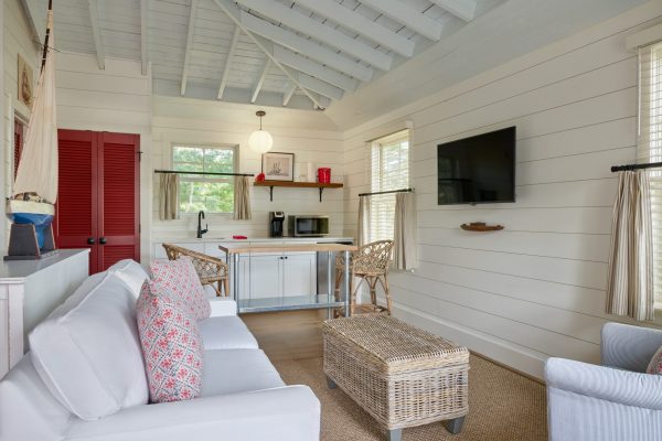 web_highres_salt_studio_livingrm_92242 web_highres_salt_studio_livingrm_92242