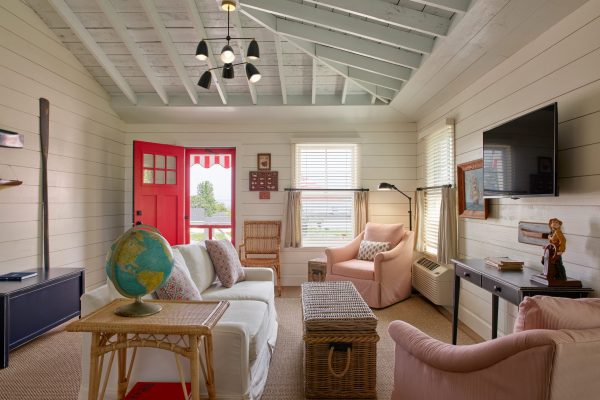web_highres_salt_twobedrm_livingrm_92162 web_highres_salt_twobedrm_livingrm_92162